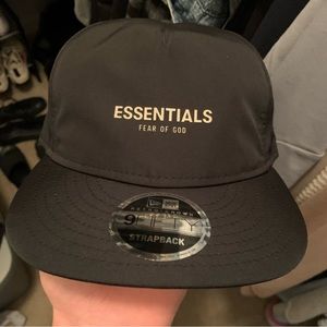 Fear of God Essentials New Era 9FIFTY Strapback Hat